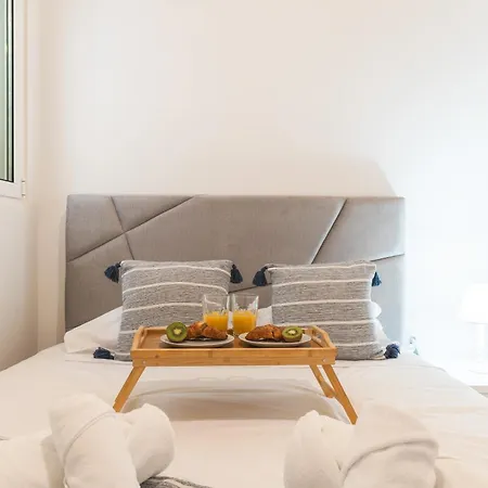 Atlantic Lookout By Atlantic * 칼례타